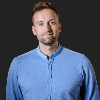 Elliott Rayner